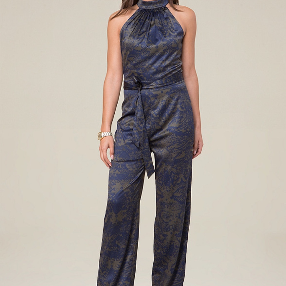 Bebe Keyhole Back Print Jumpsuit